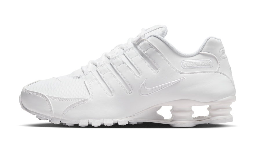 Nike Shox NZ Triple White: opiniones, tallaje y cómo combinarlas en 2026