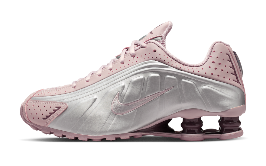 Nike Shox R4 Particle Rose Tattoo Silver: el rosa metalizado que manda en 2026