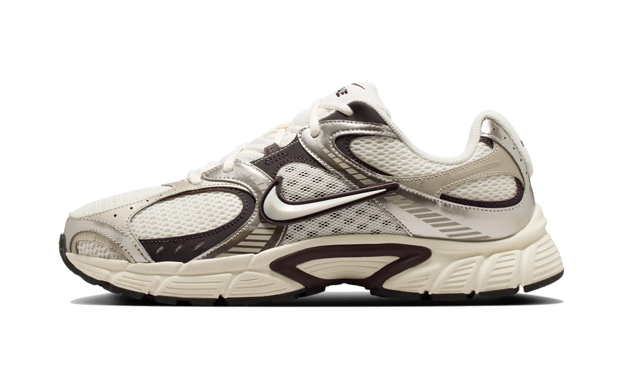 Nike V5 RNR Phantom Burgundy Ash: la runner Y2K que domina el otoño 2026