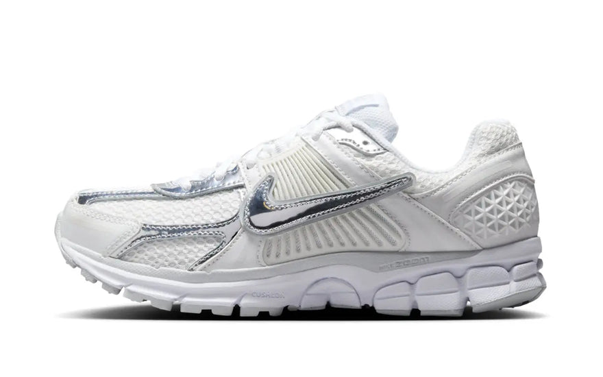 Nike Zoom Vomero 5 Chrome Toe — Comodidad y amortiguación Zoom Air con estilo