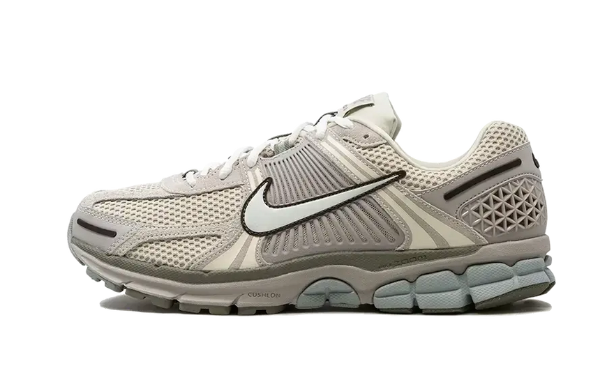 Nike Zoom Vomero 5 Light Orewood Brown Armory Blue: stile naturale e ammortizzazione leggera