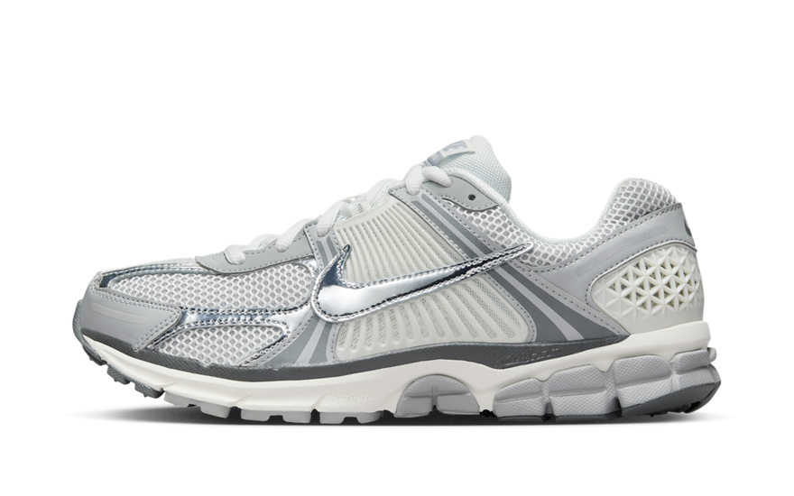Nike Zoom Vomero 5 Metallic Silver — Rendimiento y estilo urbano que destaca