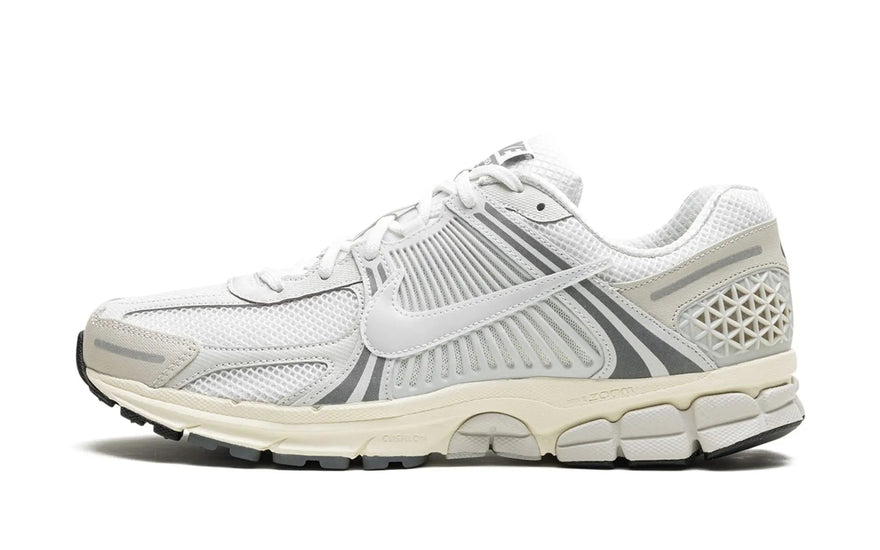 Nike Zoom Vomero 5 Platinum Tint: comoditat i estil per córrer i el teu look urbà 