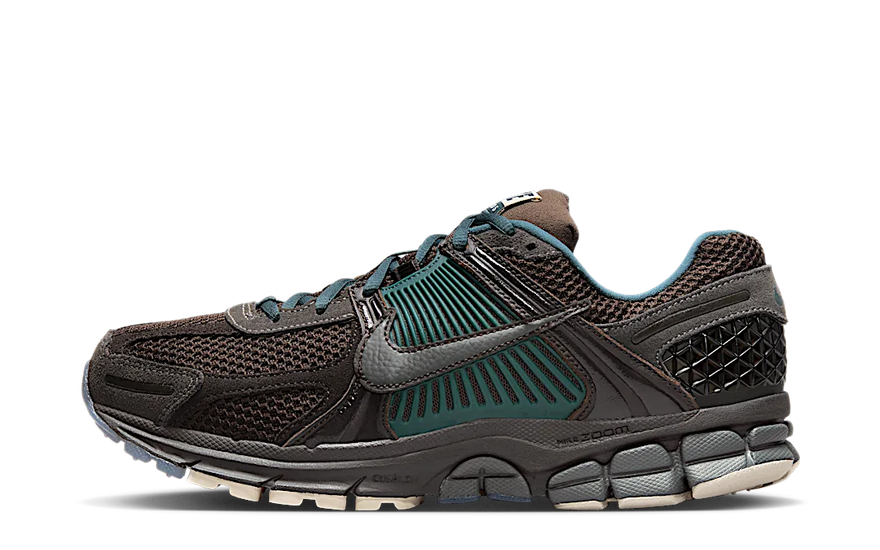 Nike Zoom Vomero 5 PRM Brun Velours Cendré Moyen — style et confort citadin