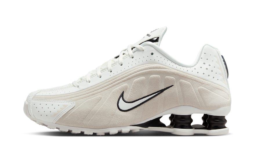 Nike Shox R4 White Black Suede: αστικός στυλ και απορρόφηση κραδασμών Shox σε κάθε βήμα