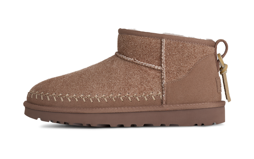 UGG Classic Ultra Mini Biarritz Rocky Oak — mini kozaczek, którego potrzebujesz