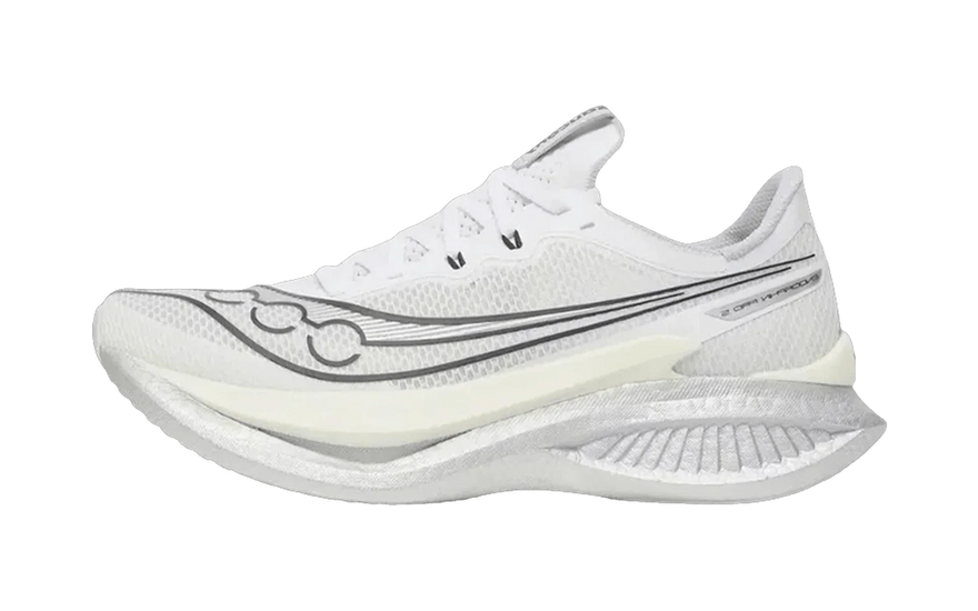 Saucony Endorphin Pro 5 White Black: la zapatilla de carbono que por fin no da miedo