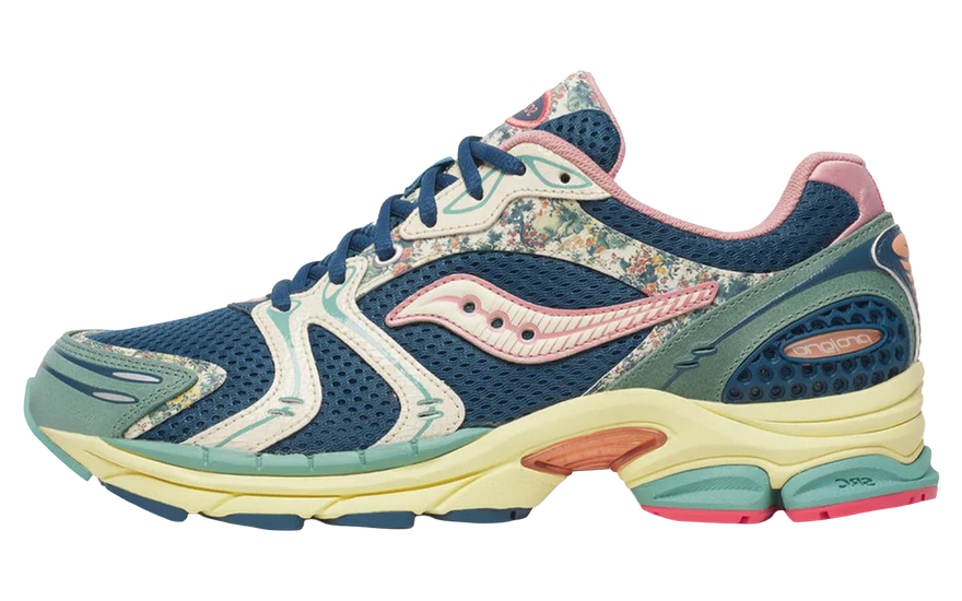 Saucony ProGrid Triumph 4 Floral Blue Beige: el running de los 2000 que vuelve con estampado floral