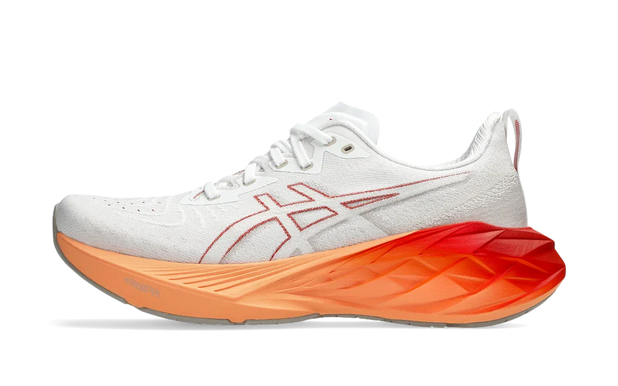 ASICS Novablast 4 White Moonrock: Rebot i lleugeresa per a les teves curses