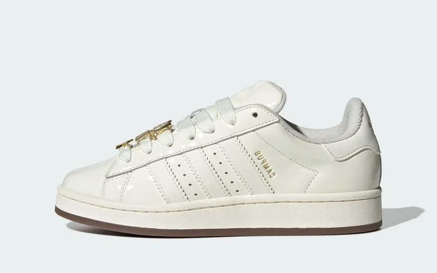 Adidas Campus 00s Off White Gold Metallic — Campus clásico con toque dorado