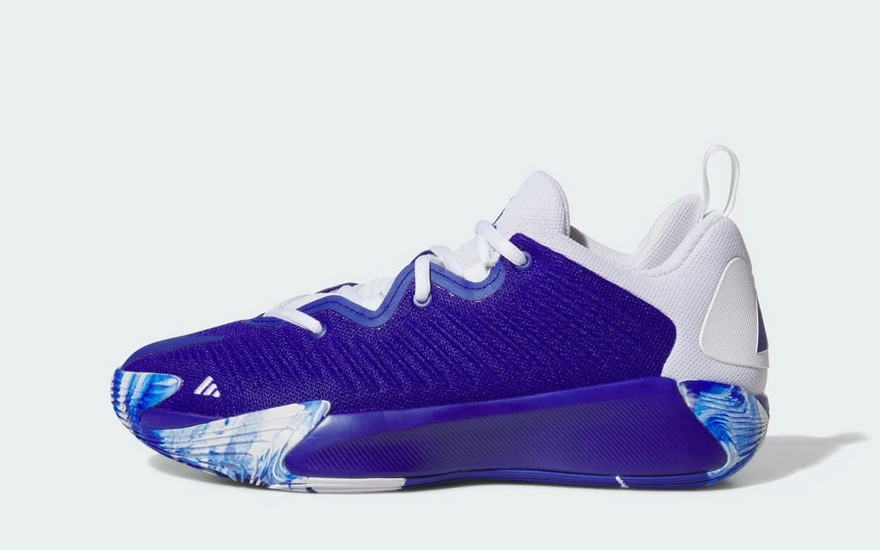 Adidas Initiation Lucid Blue Cloud White: la zapatilla de baloncesto que también funciona fuera de la cancha