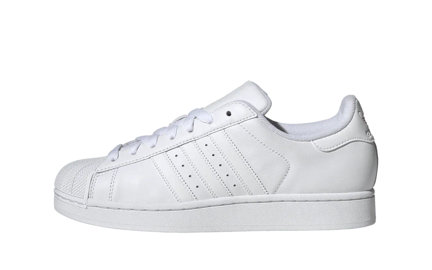Adidas Superstar II Triple White: la zapatilla que eleva cualquier outfit