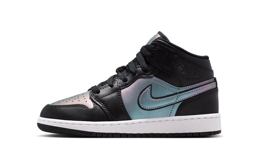 Air Jordan 1 Mid SE BG Black White: El básico monocromo que eleva cualquier outfit