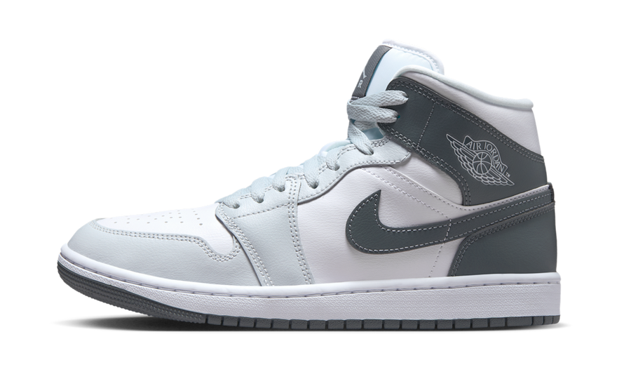 Air Jordan 1 Mid White Smoke Grey: Estilo urbano y comodidad atemporal