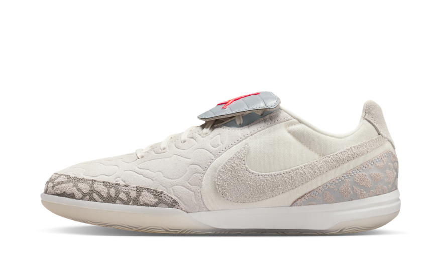 Air Jordan Tiempo Streetgato SE Phantom Sail: Zapatilla urbana de herencia futbolística y estilo minimalista