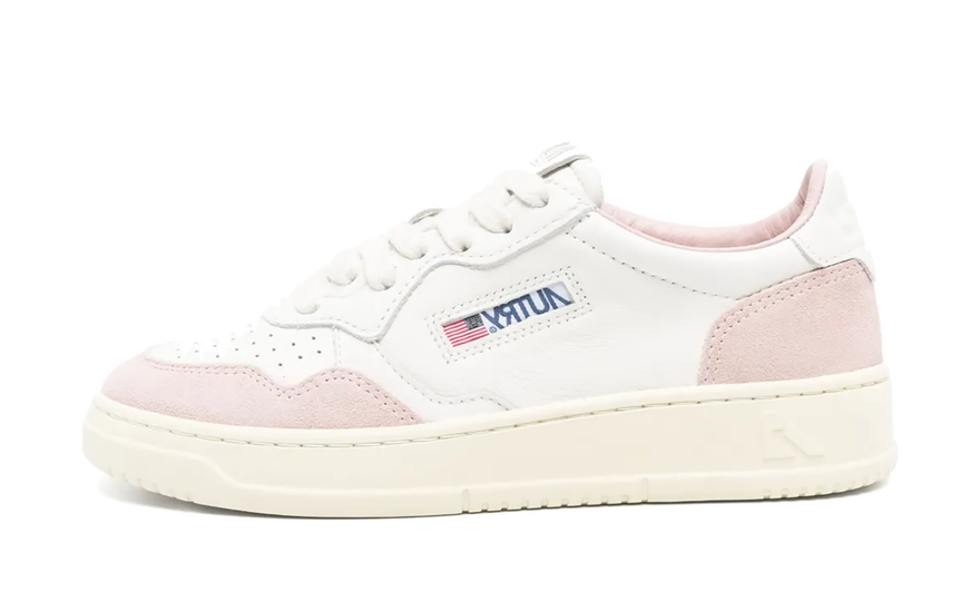 Autry Medalist Leather Low White Powder: la sneaker retro que combina con todo en 2026