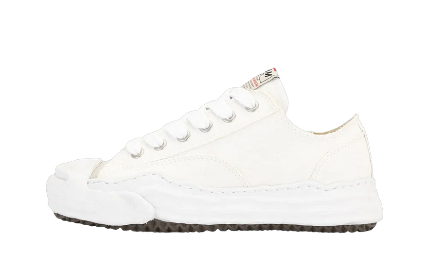 Maison Mihara Yasuhiro Hank OG Sole Canvas Low White — Zapatilla de lona minimalista y con carácter
