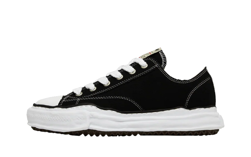 Maison Mihara Yasuhiro Peterson OG Sole Canvas Low Black — Zapatilla statement de lona y suela arquitectónica