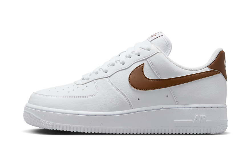 Nike Air Force 1 Low '07 Next Nature White Fauna Brown — Zapatilla blanca y sostenible que marca estilo