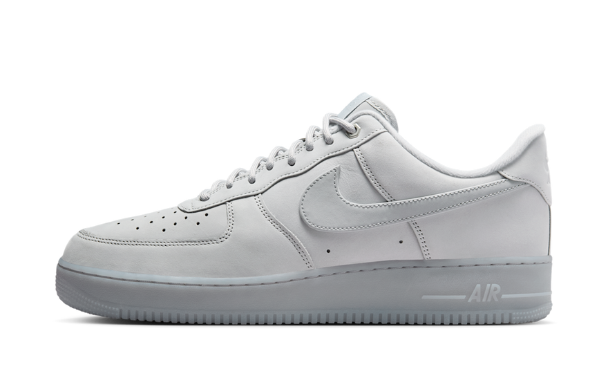 Nike Air Force 1 '07 Low WB Triple Wolf Grey: the minimalist icon that elevates your look