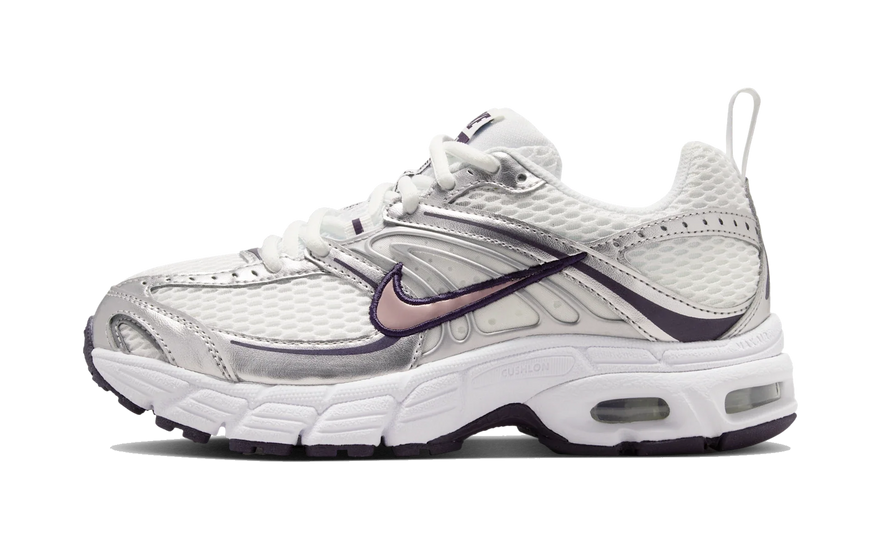 Nike Air Max Moto 2K White Purple Dynasty Metallic Silver: el tech runner Y2K que se lleva en 2026