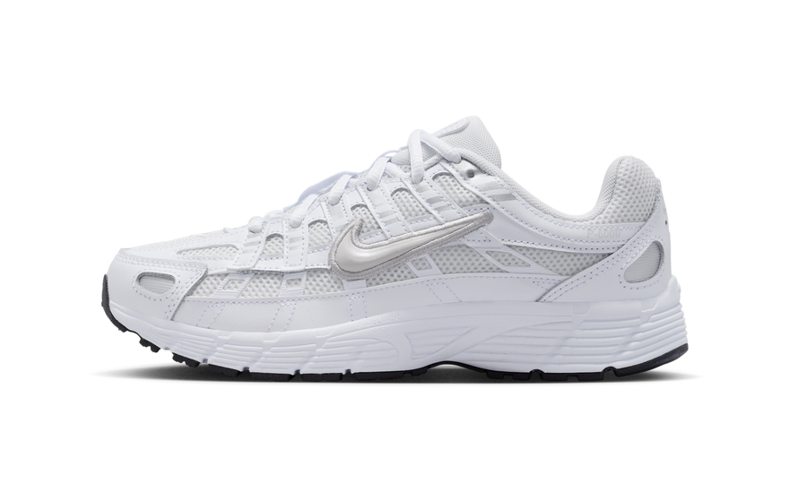Nike P-6000 Platinum Tint White Silver: el icono retro que necesitas