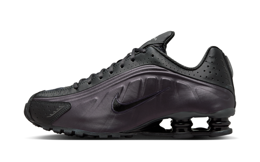 Nike Shox R4 Cave Purple Black: el regreso que necesitas en tu armario