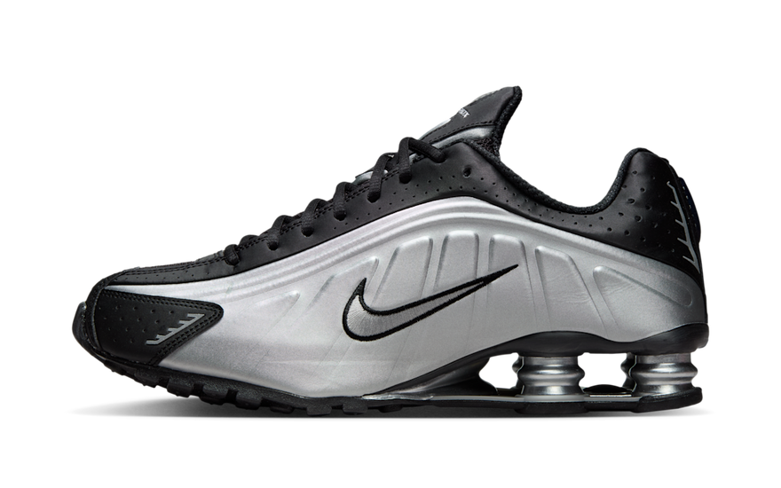 Nike Shox R4 Metallic Silver Black: retro impact and modern cushioning