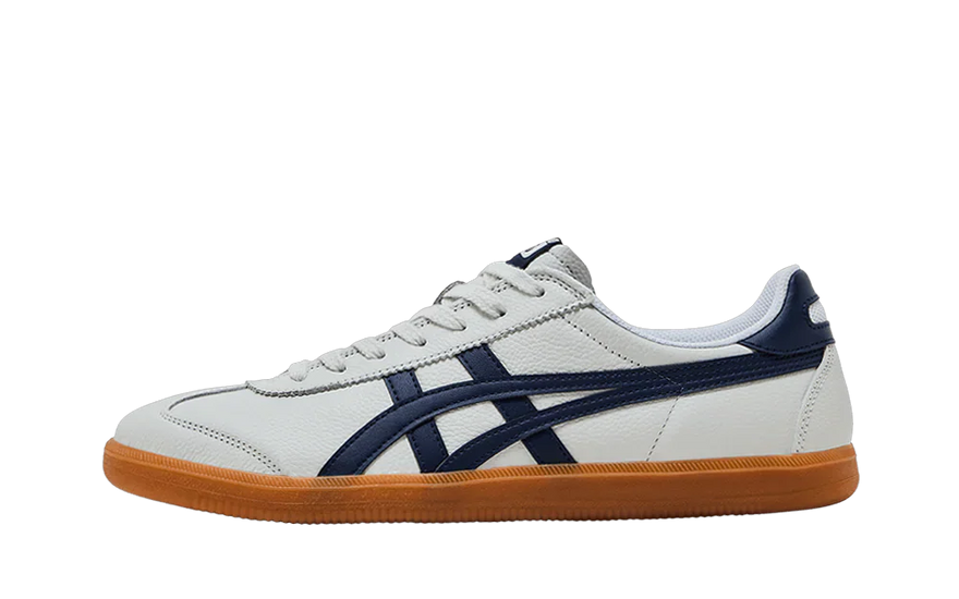 Onitsuka Tiger Tokuten Glacier Grey Peacoat: the city peacoat that transforms your look