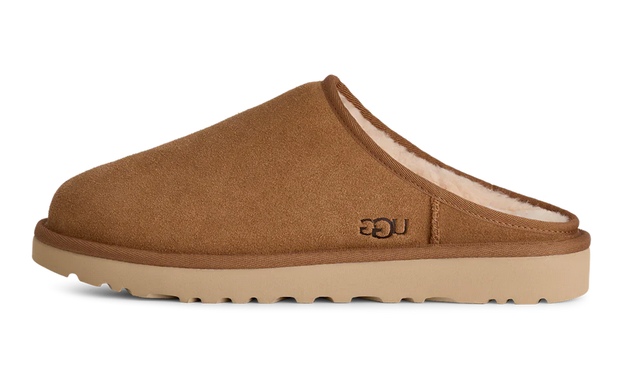 UGG Classic Slip-On Slipper Mustard Seed — Pantuflas de lujo para cada día