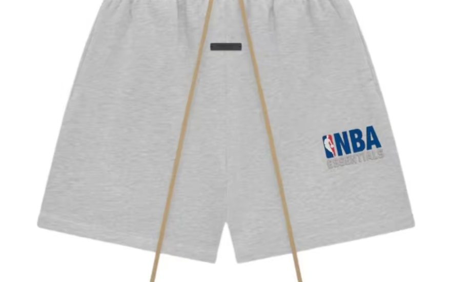 Fear of God Essentials FW24 NBA Sweatshort Light Heather (Oversized) — The essential streetwear short