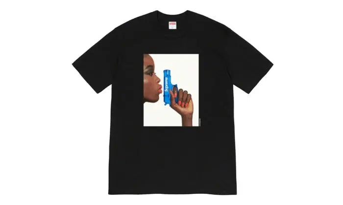 Supreme Water Pistol Tee Black: the shirt that sets urban style trends