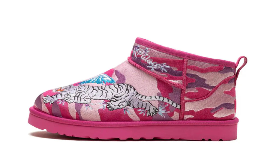 UGG Classic Ultra Mini Boot Palace Pink Camo: różowa mini kozaczka, której potrzebujesz