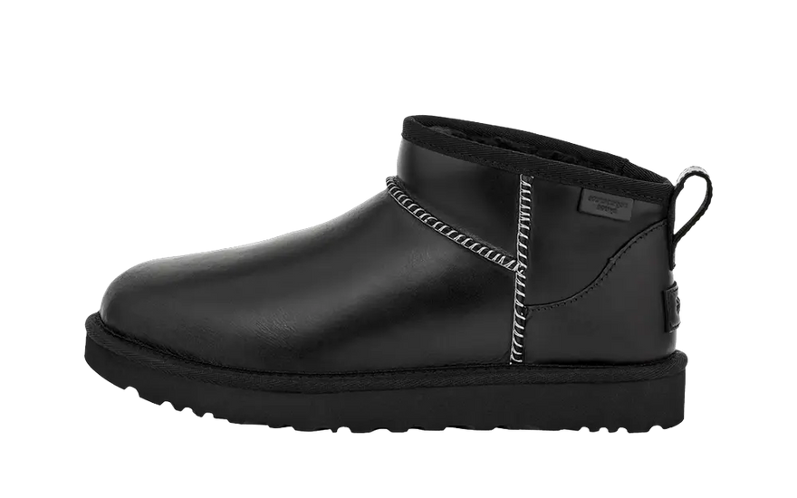 UGG Classic Ultra Mini LTHR Regen Stivale Nero: Stivali neri riciclati con stile e comodità