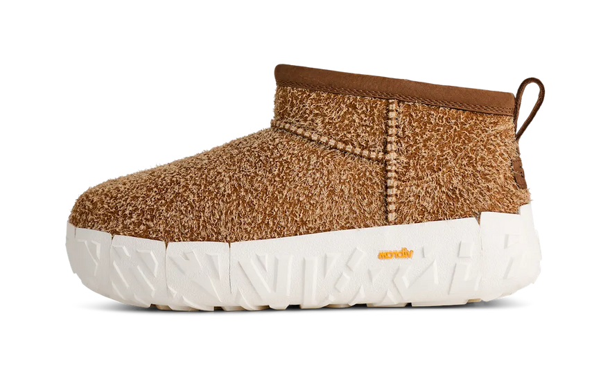 UGG Classic Ultra Mini Wrap Tech Μπότα Κάστανο — Οι μίνι μπότες που χρειάζεσαι αυτόν τον χειμώνα