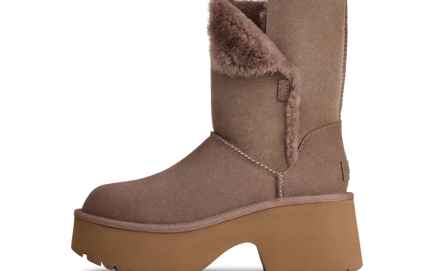 UGG Esmee Boot Caribou: zimní bota, která pozvedne tvůj vzhled