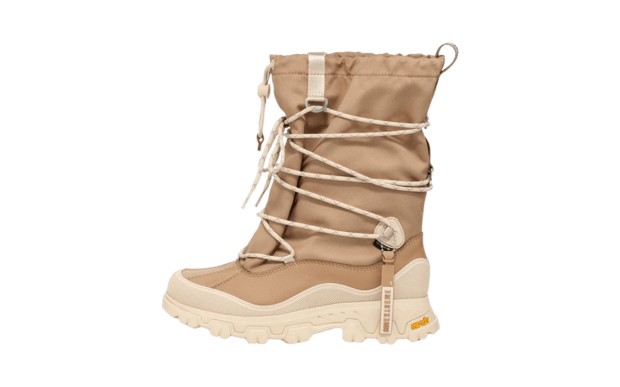 UGG MetroPeak Boot Sand: la bota UGG que sí aguanta la ciudad en invierno