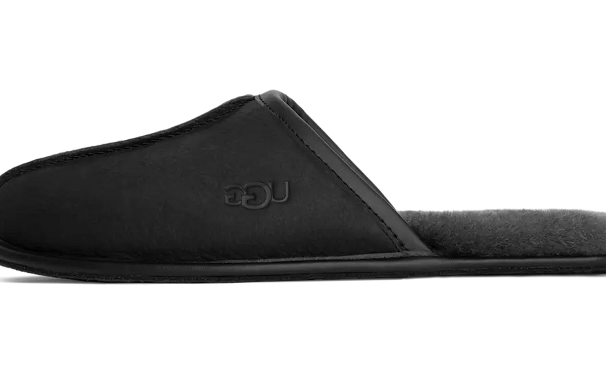 UGG Chausson en cuir Scuff Noir : pantoufles en cuir élégantes et ultra confortables