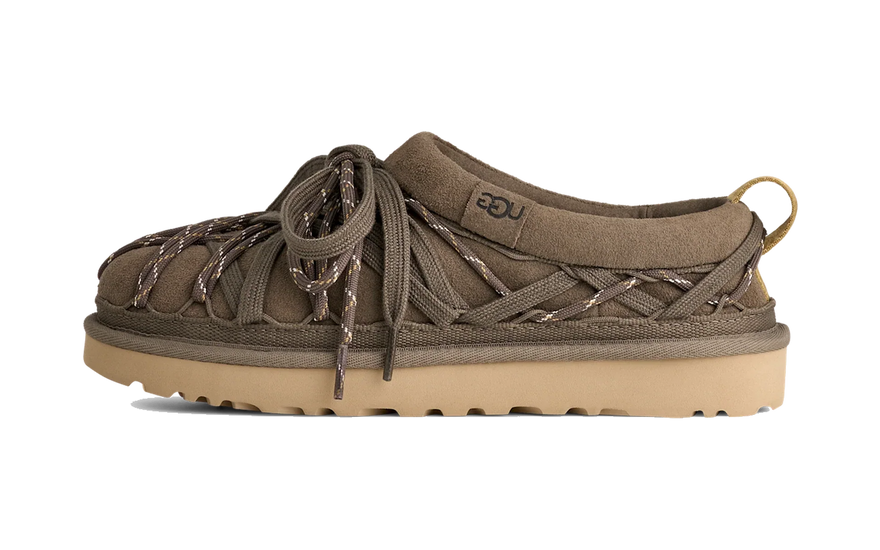 UGG Tasman Lace Dried Oregano: la pantufla que se convirtió en zapato de calle (y su verde más discreto)