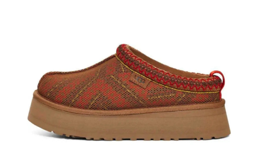 UGG Tazz Maxi Tasman Castagna: Comodità e stile per ogni giorno