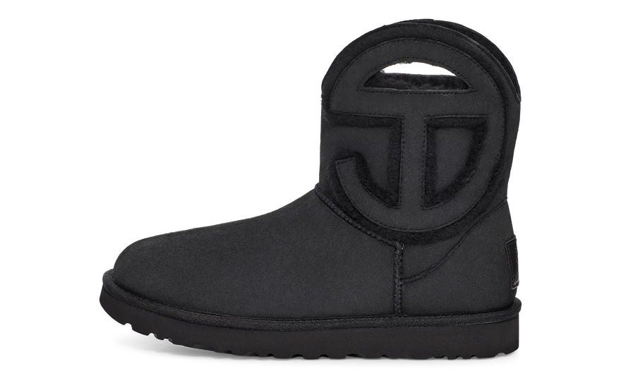 UGG x Telfar Logo Mini Černá: malá kabelka, kterou chce každý vlivný tvůrce