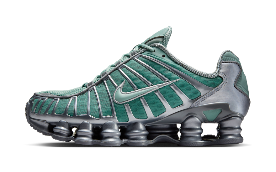 Nike Shox TL Cannon: retro stijl en Shox demping voor je dagelijks leven