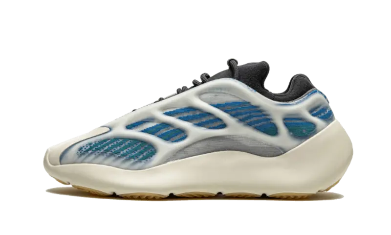 Yeezy Boost 700 V3 Kyanite: the futuristic shoe that glows in the dark