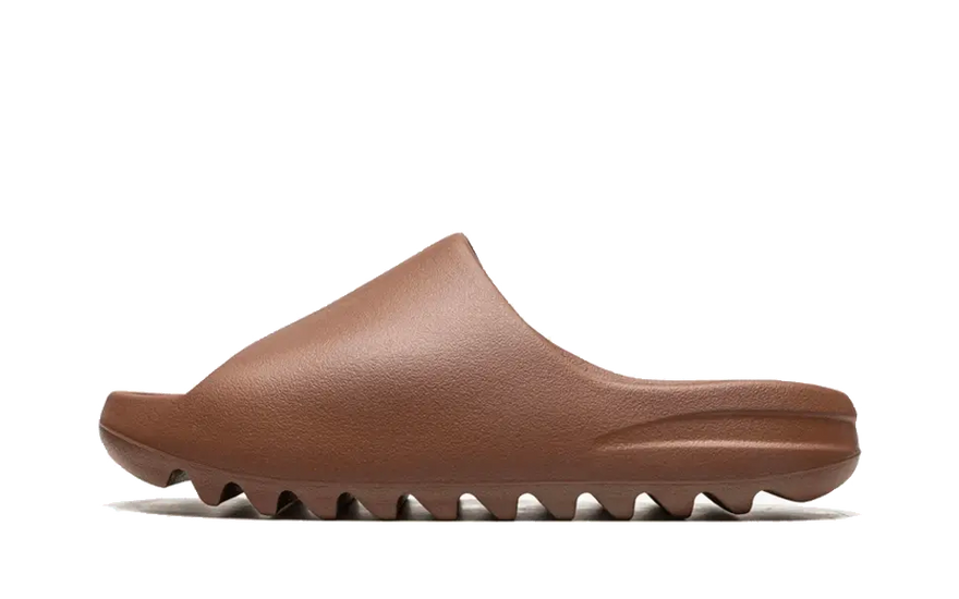 Yeezy Slide Flax: Τα μινιμαλιστικά σανδάλια που θα κυριαρχήσουν το καλοκαίρι σου