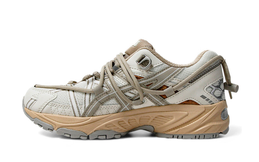 ASICS Gel-Kahana TR V2 Cream Pure Silver: la trail sneaker que domina el asfalto y el sendero