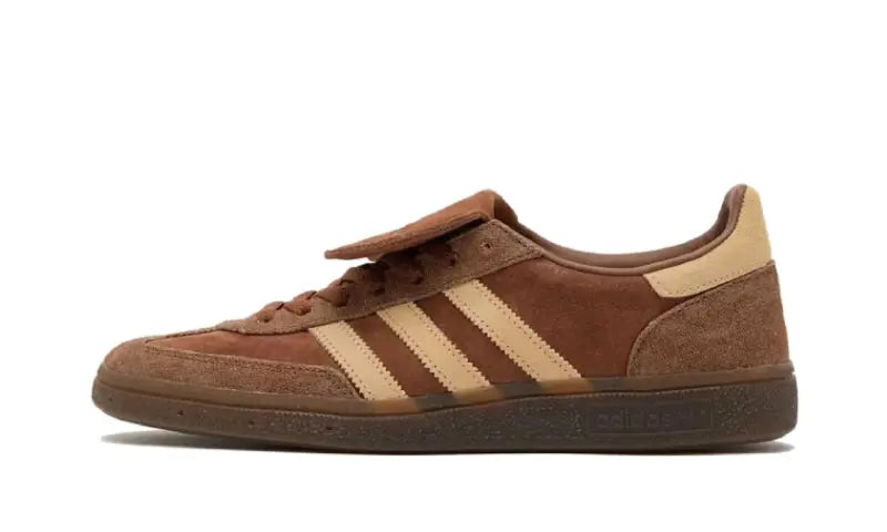 size? x Adidas Handball Spezial LT Hnědá — exkluzivní hnědá edice