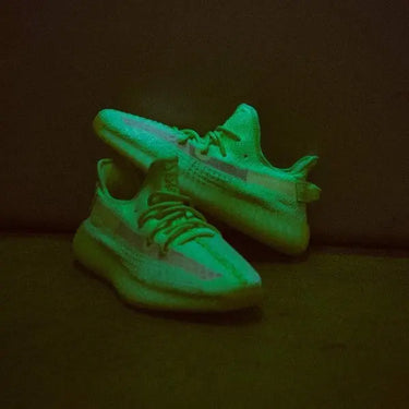 Adidas Yeezy Boost 350 V2 Glow