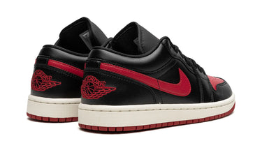 Air Jordan 1 Low Bred Sail Next Step