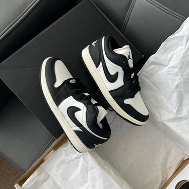 Air Jordan 1 Low SE Vintage Panda Next Step
