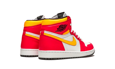 Air Jordan 1 Retro High Light Fusion Red
